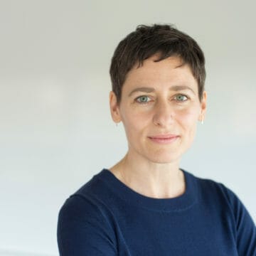 Betsy Paluck Headshot