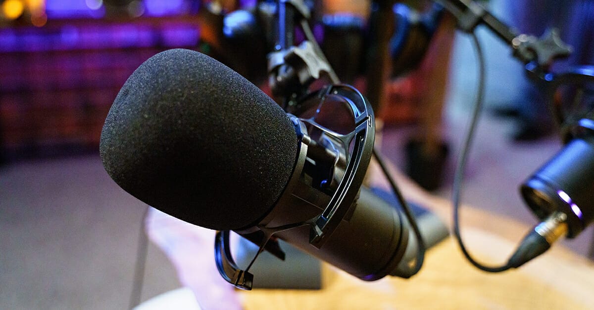 Microphone image 1200x628