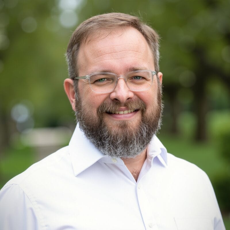 Ryan Hamilton 800x800